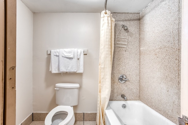 Foto van Premium kamer met 2 eenpersoonsbedden | Roken toegestaan - BathRoom