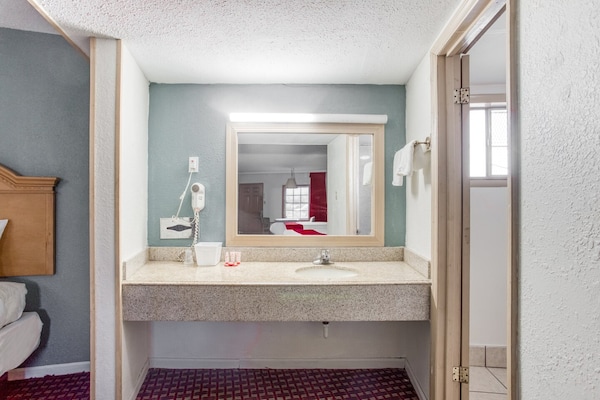 Foto van Premium kamer met 2 eenpersoonsbedden | Roken toegestaan - BathRoom