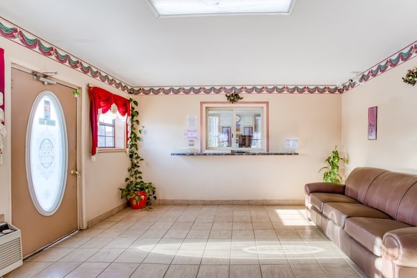 Foto van 2 eenpersoonsbedden | Roken mogelijk - Vakantiehuis in Bald Knob AR - HallReception