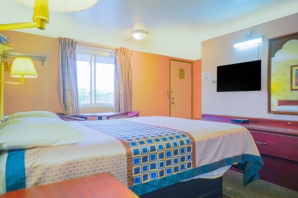 Foto van Queensize bed | niet roken - Vakantiehuis in Bay City, MI - BedRoom