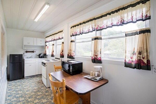 Foto van Tweepersoonsbed (queensize) met eenpersoonsbed | Bryson City - DiningRoom