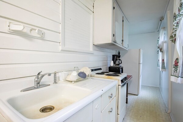 Foto van Tweepersoonsbed (queensize) met eenpersoonsbed | Bryson City - Kitchen