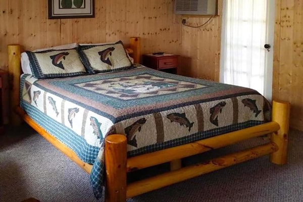 Foto van Queen Room - Riverfront - Vakantiehuis in Bryson city - BedRoom