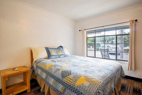 Foto van Queen Room - Riverfront - Vakantiehuis in Bryson city - BedRoom