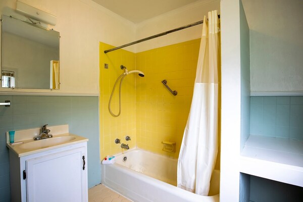 Foto van Queen Room - Riverfront - Vakantiehuis in Bryson city - BathRoom