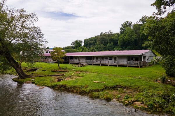 Foto van Queensize bed | Niet roken - Vakantiehuis in Bryson city - GardenSummer