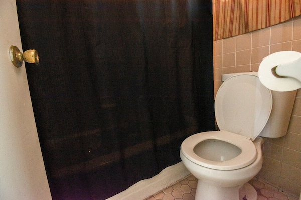 Foto van Calhoun GA | Queensize bed | Roken toegestaan - Vakantiehuis in Calhoun GA - BathRoom