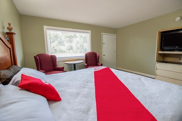 Foto van Queensize bed | Niet roken - Vakantiehuis in Calhoun GA - BedRoom