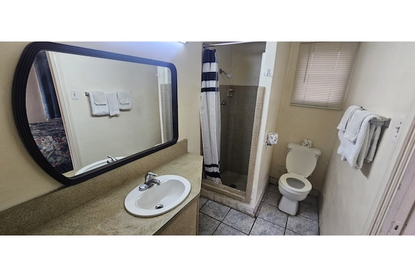 Foto van Queensize bed | Niet roken - Vakantiehuis in Corpus Christi TX - BathRoom