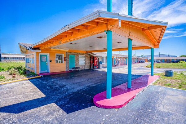 Foto van Queensize bed | Niet roken - Vakantiehuis in Corpus Christi TX - ExteriorSummer