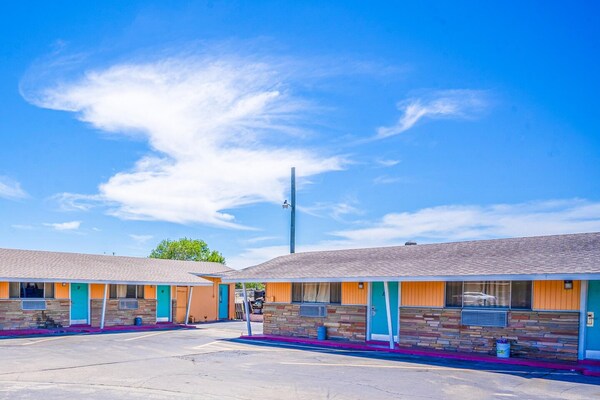 Foto van Queen Bed Met Kitchenette Non - Roken - Vakantiehuis in Corpus Christi TX - ExteriorSummer