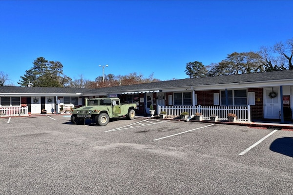Foto van Queen Bed Niet Roken - Vakantiehuis in Chesterfield, SC - ExteriorSummer