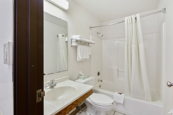 Foto van Premium kingsize bed | Draagbaar - Vakantiehuis in Portage - BathRoom