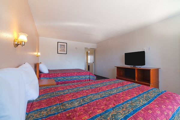 Foto van 1 Kingsize Bed En 2 Volledig Bed - Vakantiehuis in Chickasha OK - BedRoom