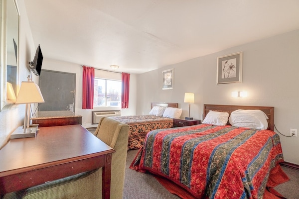 Foto van 1 Kingsize Bed En 2 Volledig Bed - Vakantiehuis in Chickasha OK - BedRoom