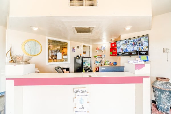 Foto van 1 Kingsize Bed En 2 Volledig Bed - Vakantiehuis in Chickasha OK - HallReception