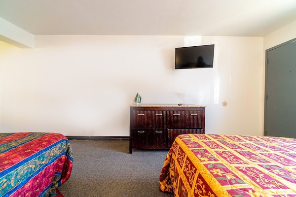 Foto van 1 Kingsize Bed En 2 Volledig Bed - Vakantiehuis in Chickasha OK - BedRoom