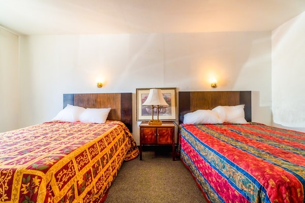 Foto van 1 Kingsize Bed En 2 Volledig Bed - Vakantiehuis in Chickasha OK - BedRoom