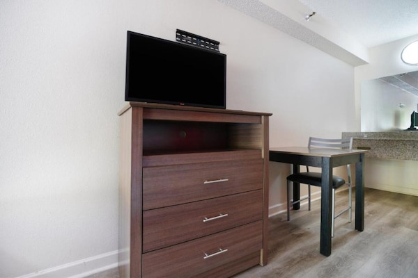 Foto van Premium kingsize bed | NSMK - Vakantiehuis in Decatur GA - BedRoom