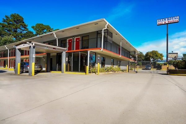 Foto van Premium kingsize bed | NSMK - Vakantiehuis in Decatur GA - ExteriorSummer