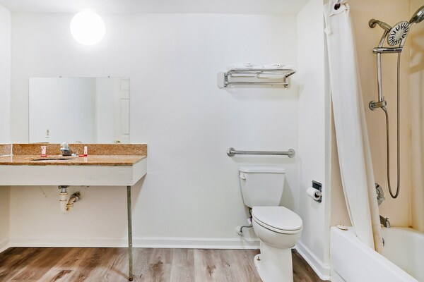 Foto van Premium kingsize bed | NSMK - Vakantiehuis in Decatur GA - BathRoom