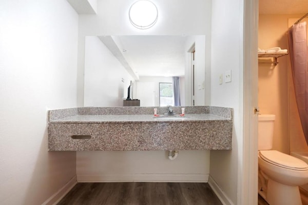 Foto van Premium kingsize bed | NSMK - Vakantiehuis in Decatur GA - BathRoom