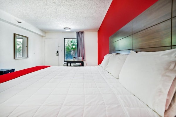 Foto van Premium kingsize bed | NSMK - Vakantiehuis in Decatur GA - BedRoom
