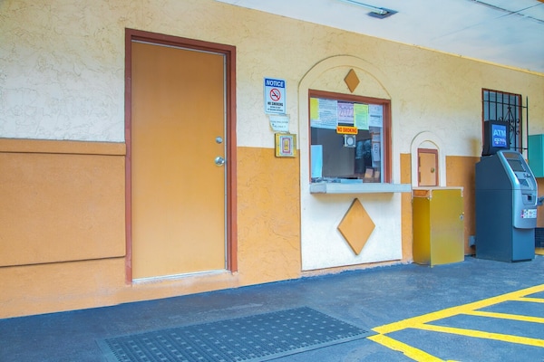 Foto van Premium tweepersoonsbed (queensize) | Rookvrij - Vakantiehuis in Decatur GA - HallReception