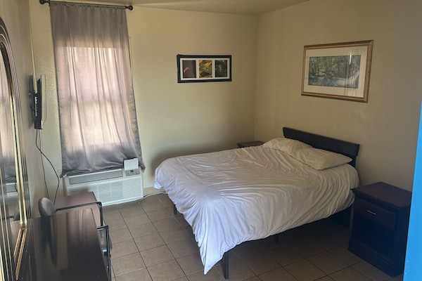 Foto van Tweepersoonsbed (queensize) | Roken mogelijk | Dallas - BathRoom