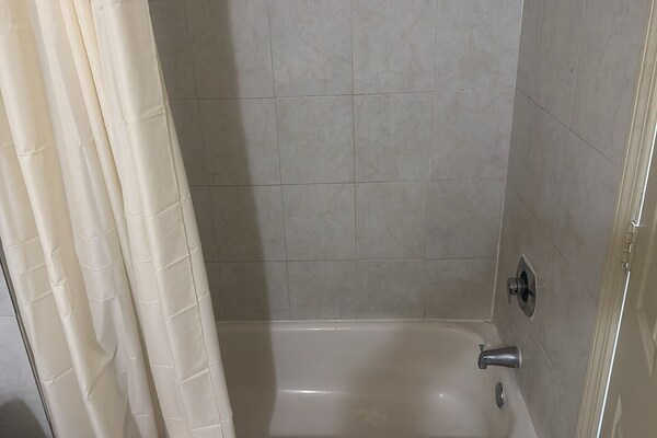 Foto van Tweepersoonsbed (queensize) | Roken mogelijk | Dallas - BathRoom