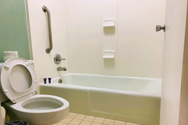 Foto van Tweepersoonsbed (queensize) Niet-roken | Dundee - Vakantiehuis in Dundee FL - BathRoom