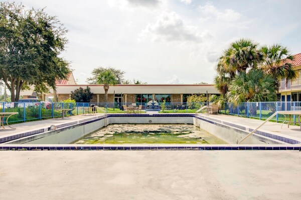 Foto van Luxe tweepersoonsbed (Queen size) | Dundee - Vakantiehuis in Dundee FL - GardenSummer