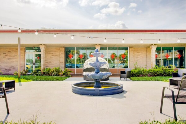 Foto van Luxe tweepersoonsbed (Queen size) | Dundee - Vakantiehuis in Dundee FL - GardenSummer
