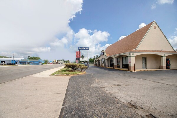 Foto van Premium tweepersoonsbed (Queensize) | Elkhart IN - Vakantiehuis in Elkhart IN - ExteriorSummer