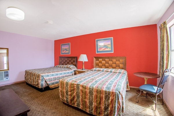Foto van 1 Queensize Bed & 2 Tweelingbedden Niet Roken - Vakantiehuis in El Paso TX - BedRoom