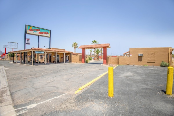 Foto van Queen Bed Niet Roken - Vakantiehuis in El Paso TX - ExteriorSummer