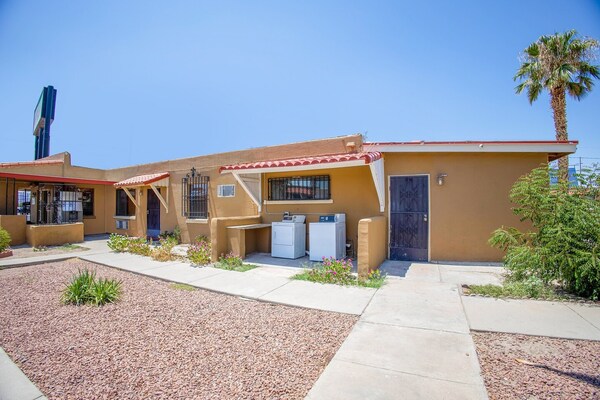 Foto van Queensize bed | Smk | El Paso TX - Vakantiehuis in El Paso TX - FloorPlan