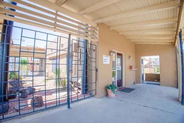 Foto van Queensize bed | Smk | El Paso TX - Vakantiehuis in El Paso TX - FloorPlan