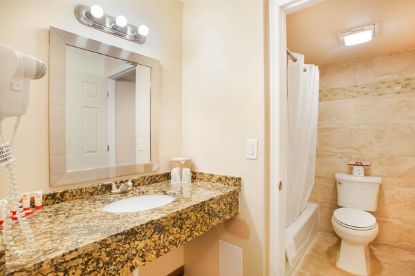 Foto van Premium tweepersoonsbed (Queensize) | NSMK - Vakantiehuis in Cape Coral FL - BathRoom