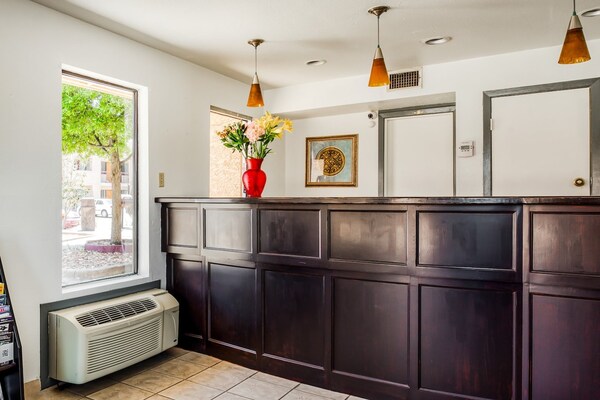 Foto van Premium 2 Queensize Bed Roken - Vakantiehuis in Groesbeck TX - HallReception