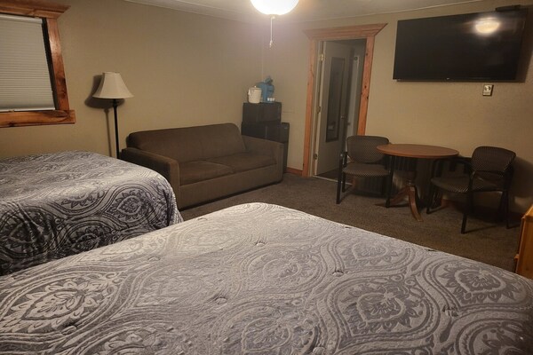 Foto van 1 King & 1 Queen Suite Niet-roken - Vakantiehuis in Gettysburg, SD - BedRoom