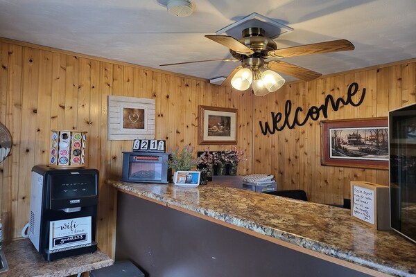 Foto van 1 King & 1 Queen Suite Niet-roken - Vakantiehuis in Gettysburg, SD - HallReception