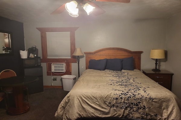 Foto van Queen Bed Niet Roken - Vakantiehuis in Gettysburg, SD - BedRoom