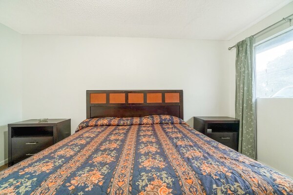 Foto van Tweepersoonsbed (queensize) | Roken | Palestina - Vakantiehuis in Palestine - BedRoom