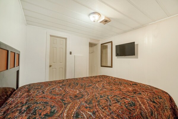 Foto van Tweepersoonsbed (queensize) | Roken | Palestina - Vakantiehuis in Palestine - BedRoom