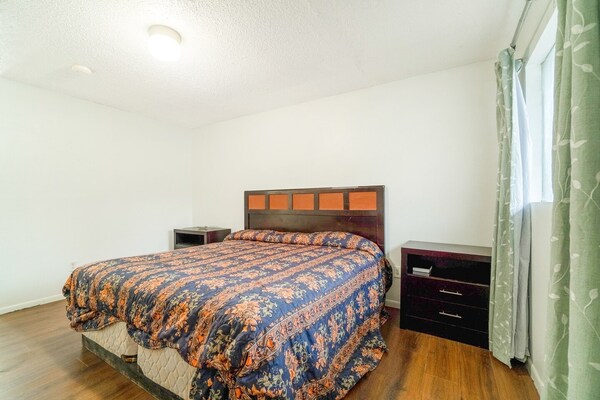 Foto van Tweepersoonsbed (queensize) | Roken | Palestina - Vakantiehuis in Palestine - BedRoom
