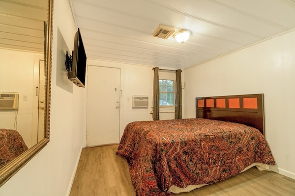 Foto van Tweepersoonsbed (queensize) | Roken | Palestina - Vakantiehuis in Palestine - BedRoom