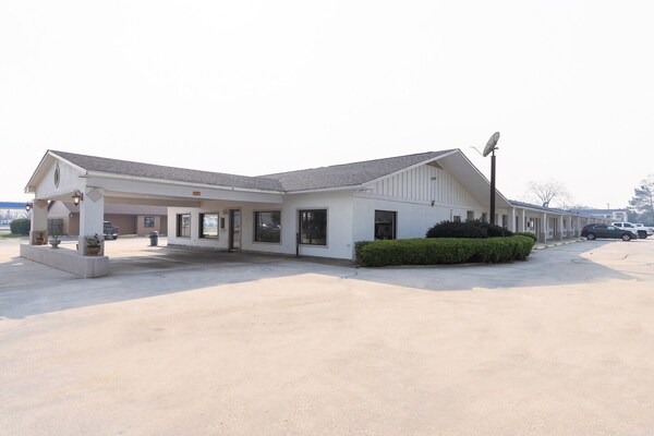 Foto van Premium tweepersoonsbed (Queensize) | NSMK - Vakantiehuis in DeRidder LA - ExteriorSummer