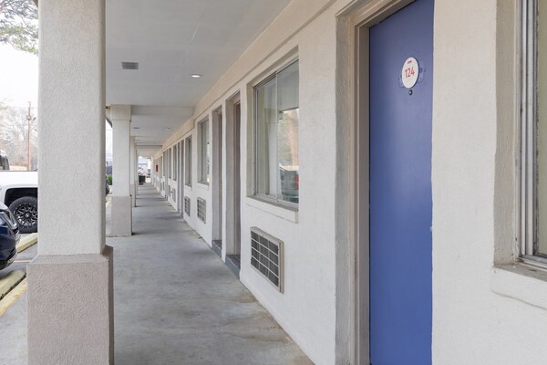Foto van Premium tweepersoonsbed (Queensize) | NSMK - Vakantiehuis in DeRidder LA - FloorPlan