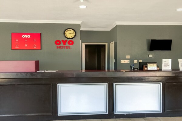 Foto van Premium tweepersoonsbed (Queensize) | NSMK - Vakantiehuis in DeRidder LA - HallReception